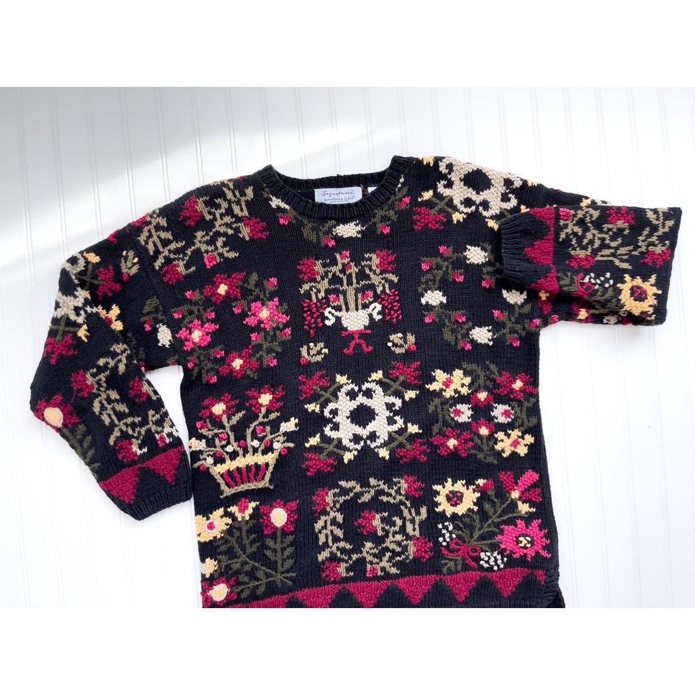 vtg Northern Isles black red pink floral hand knit‎ sweater size M